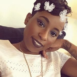 Meet your Posher, Erica